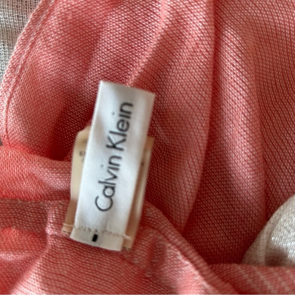 ❤️2/20-Calvin Klein Coral and White Scarf - Picture 2 of 2